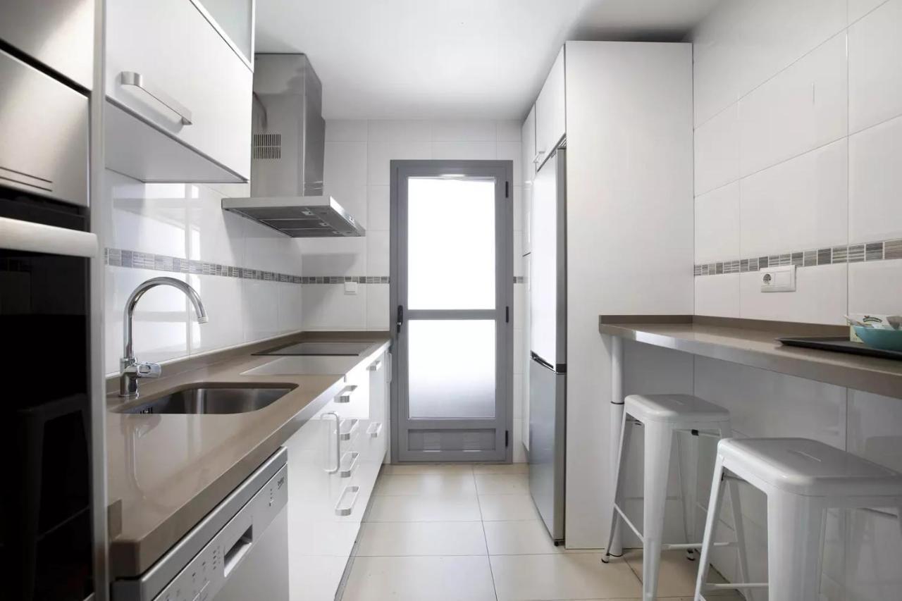 Malaga Campus Apartment Parking Included Bagian luar foto