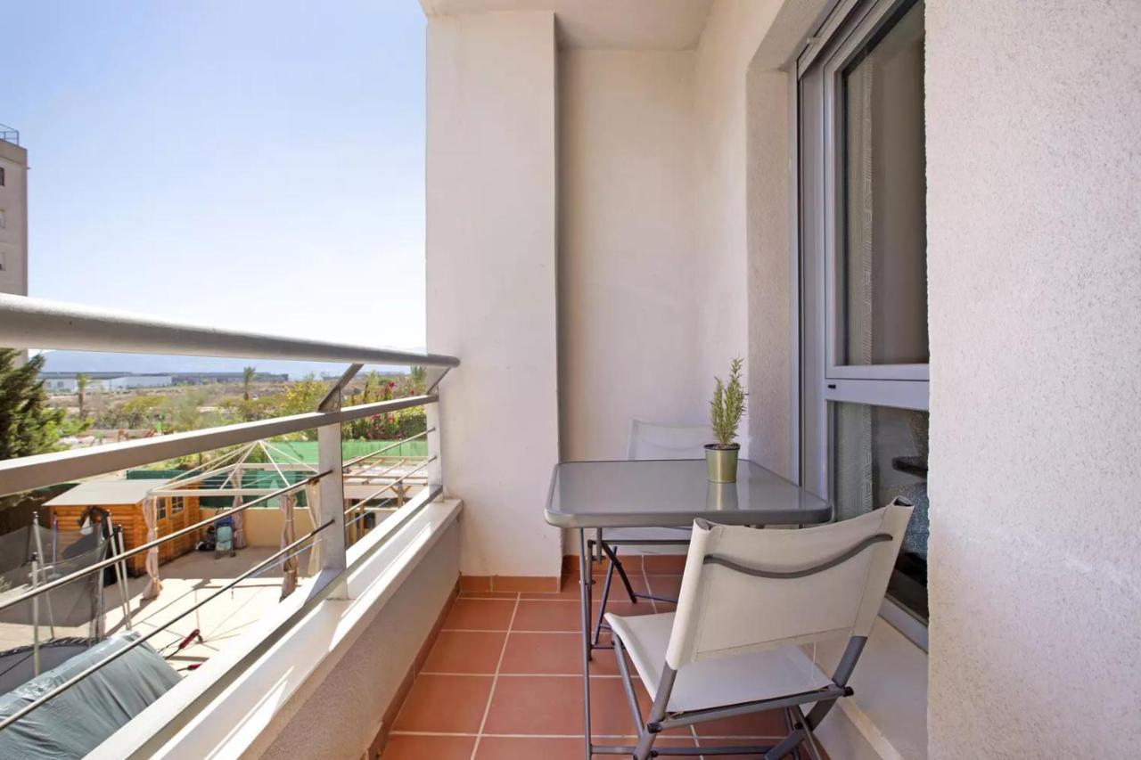 Malaga Campus Apartment Parking Included Bagian luar foto