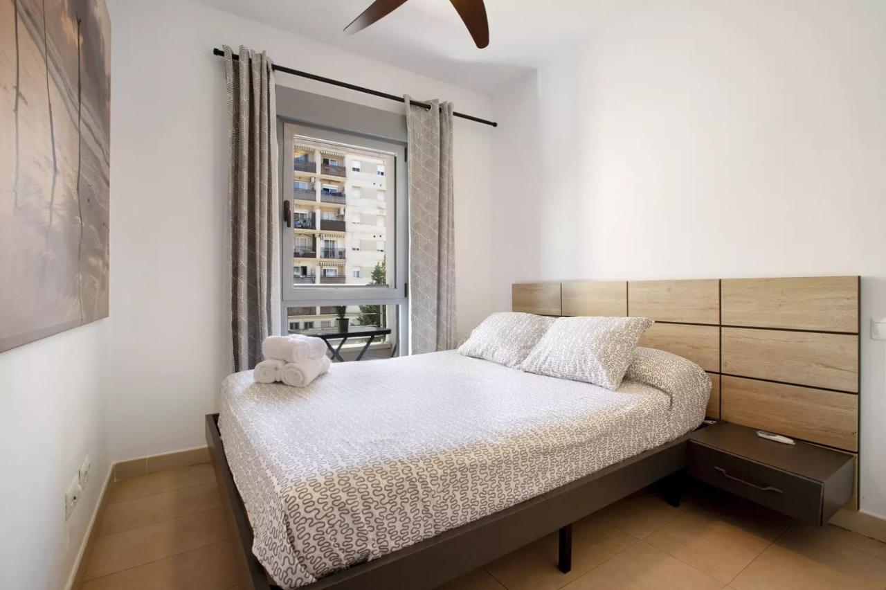 Malaga Campus Apartment Parking Included Bagian luar foto